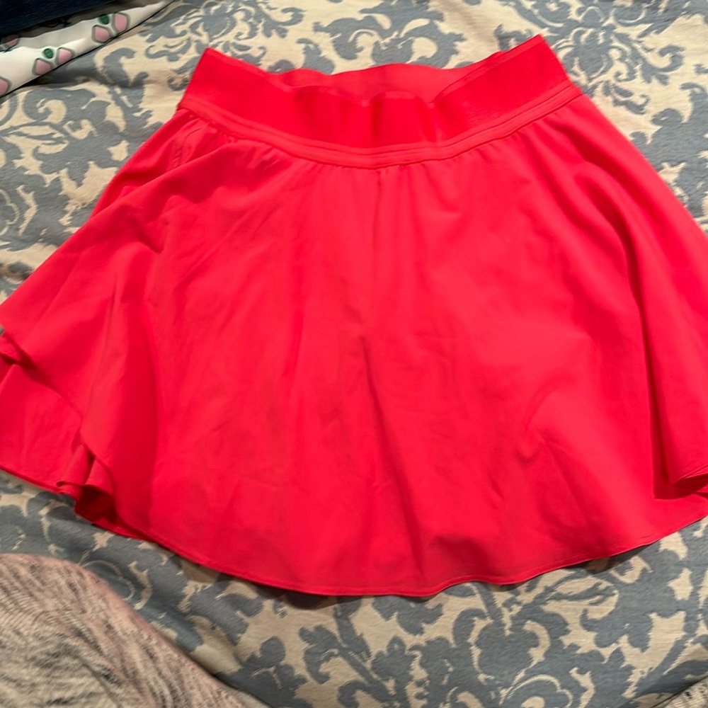 Lulu tennis skirt size 4 - wore once!